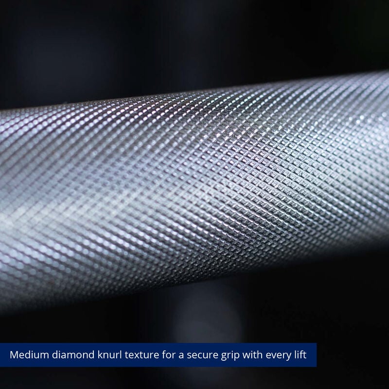 Medium diamond knurl texture for a secure grip with every lift